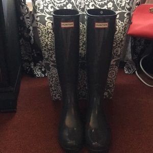 Dark grey hunter rain boots